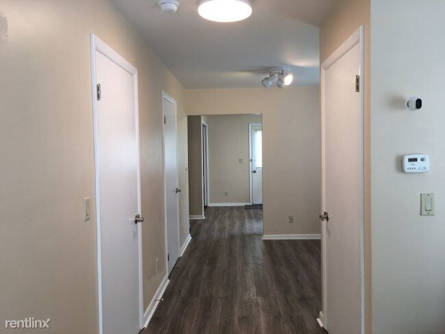 Foto del edificio - 3 br, 1.5 bath House - 34 Volk St
