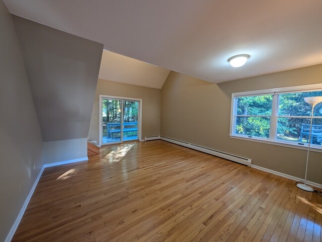 Building Photo - 32 Chickadee Ln