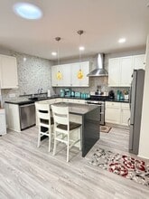 Building Photo - 10628 Louisa Dr