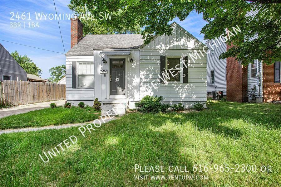 Primary Photo - Available Now | Cute 3 Bedroom 1 Bathroom ...