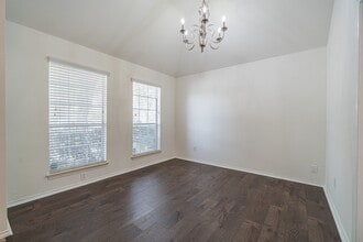 Building Photo - 2111 Sailwind Dr