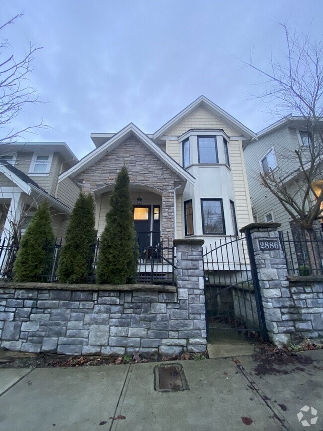 Building Photo - 2886 160 St
