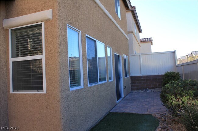 Foto del edificio - 1133 Claire Rose Ave