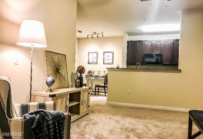 Building Photo - 2 br, 2 bath Apartment - 7939 New River Dr