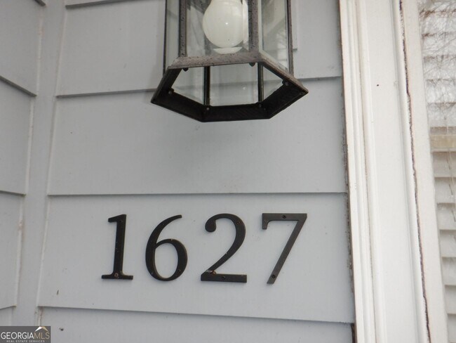 Building Photo - 1627 Defoors Walk NW