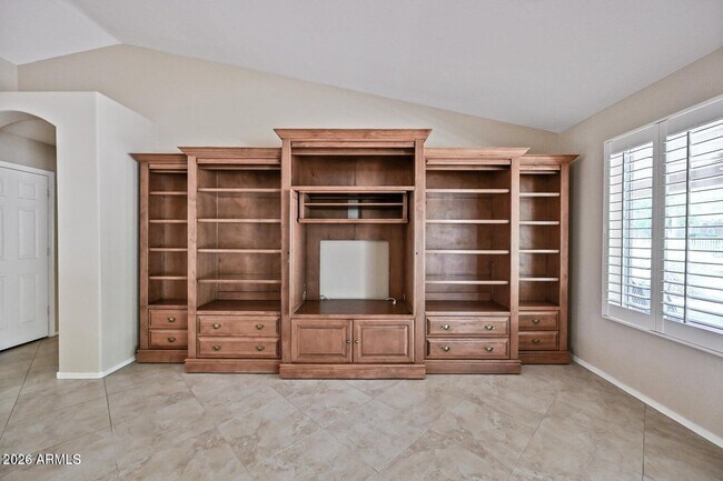 Building Photo - 9222 E Crystal Dr