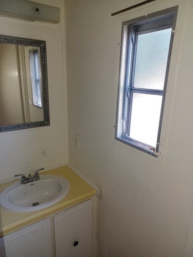 Building Photo - 37829 Easy Ave