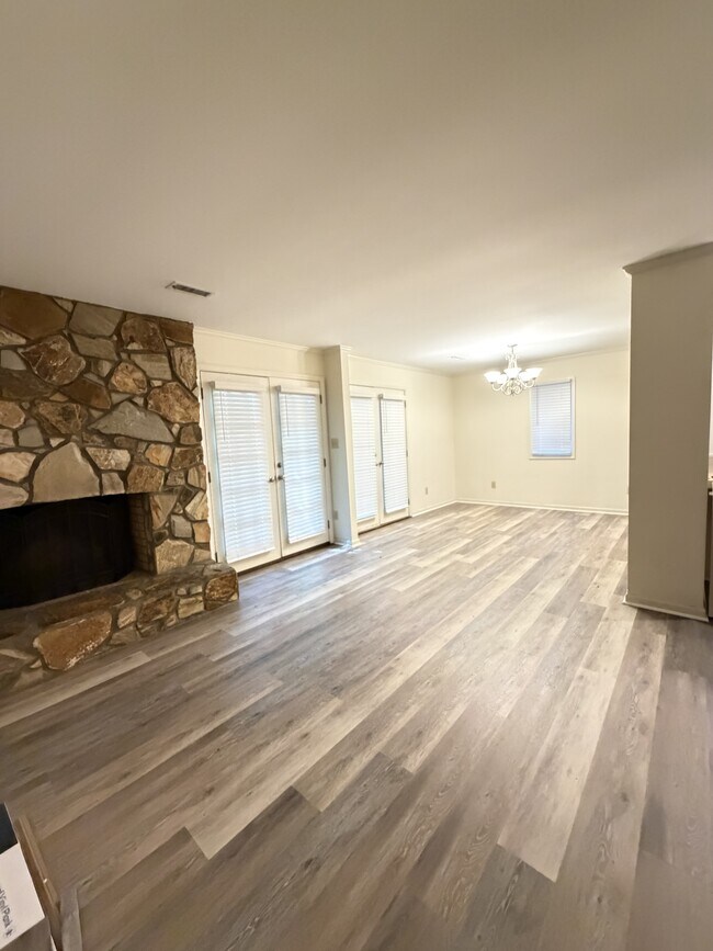 Foto del edificio - 3263 Carlyle Dr NW