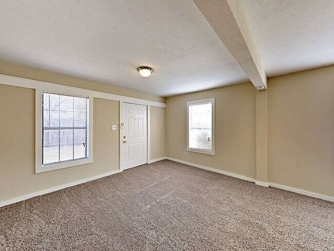 Foto del edificio - **1st month free with 18 month lease**