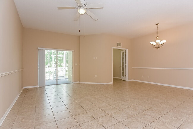 Foto del edificio - 9222 River Rock Ln