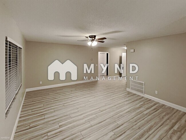 Foto del edificio - 3 br, 2 bath House - 6733 Swain Ave