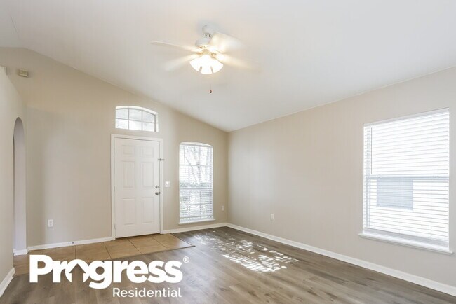 Foto del edificio - 17031 Ongar Ct