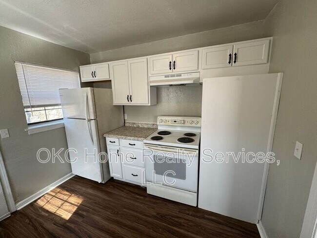 Foto del edificio - 2216 NE 24th St