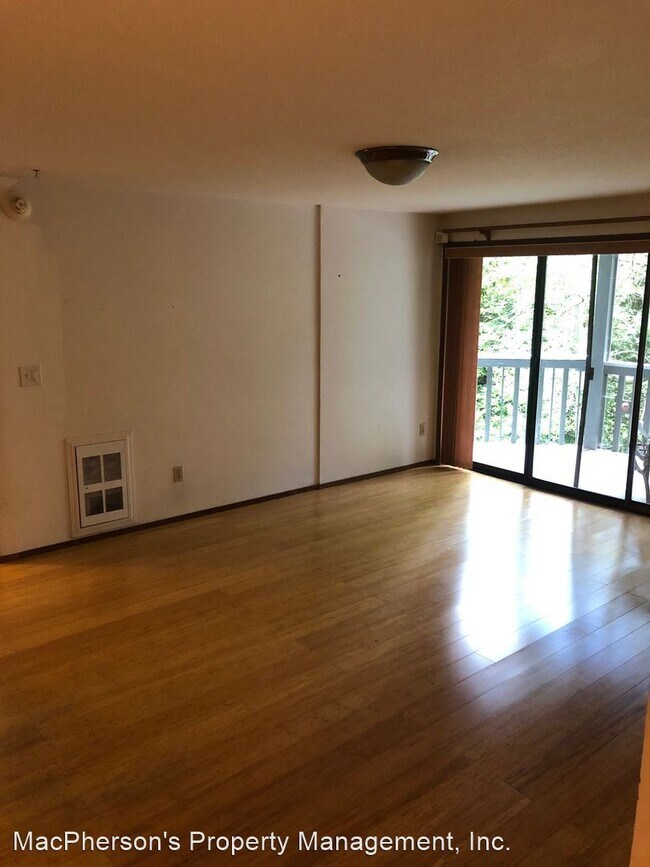 Foto del edificio - 4 br, 3 bath House - 2545 NE 95th St