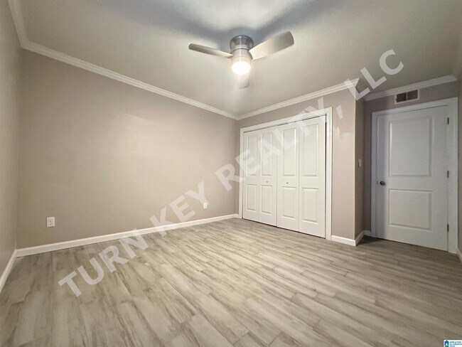 Foto del edificio - 417 Skyview Dr