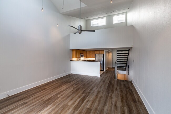 Building Photo - 2068 3rd St