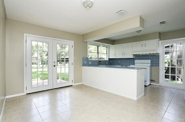 Building Photo - 6729 Roos Rd