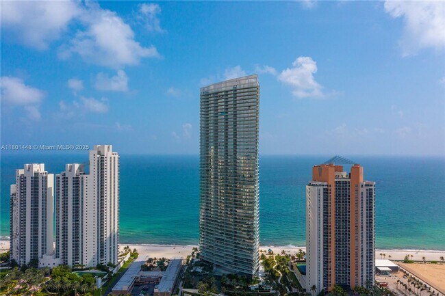 Building Photo - 18975 Collins Ave