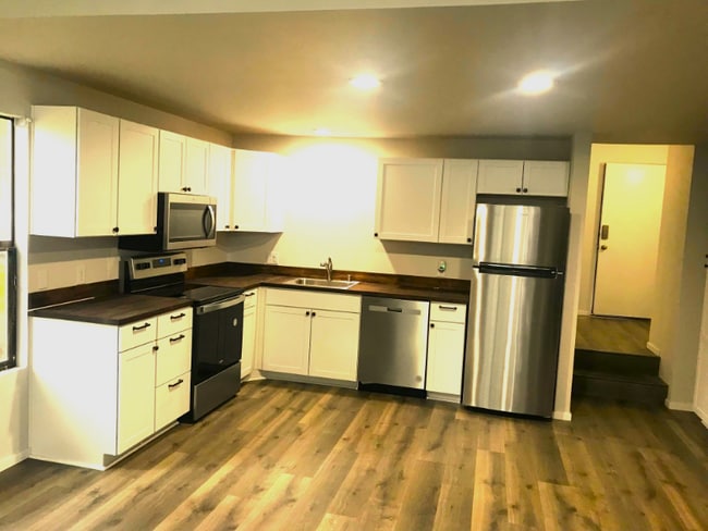 Building Photo - 7806 Birch Bay Dr