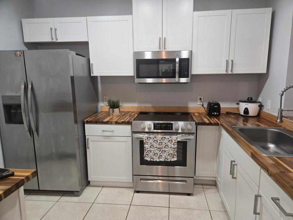 Primary Photo - 13226 Galicia St