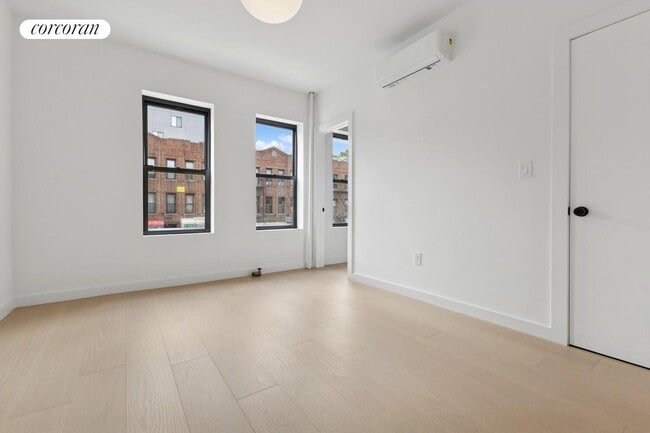 Building Photo - 659 Rogers Ave