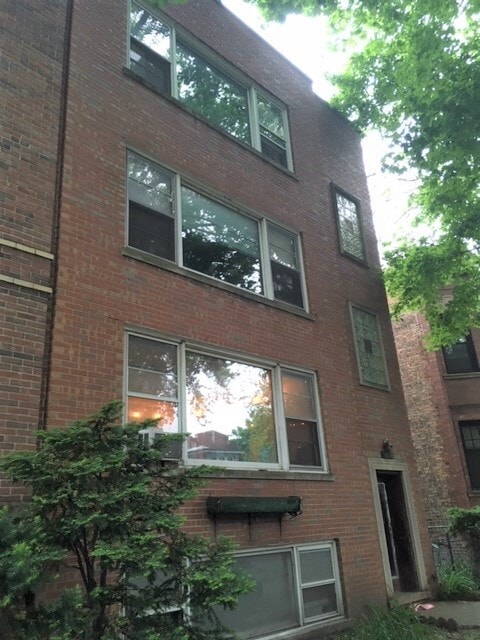 Building Photo - 4208 N Leavitt St