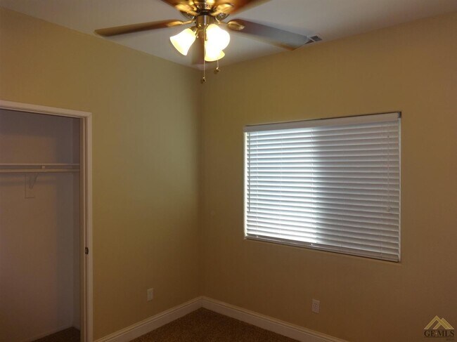 Building Photo - 8503 Mainsail Dr