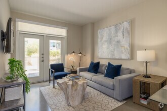 Building Photo - Eighteen25 Downtown