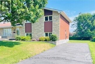 Building Photo - 127 Centenaire St