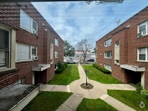 Building Photo - 2409 W Jarvis Ave