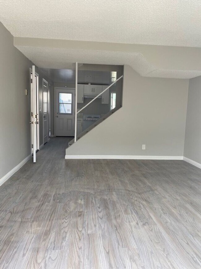 Building Photo - Cypress Townhome totally Remodeled!