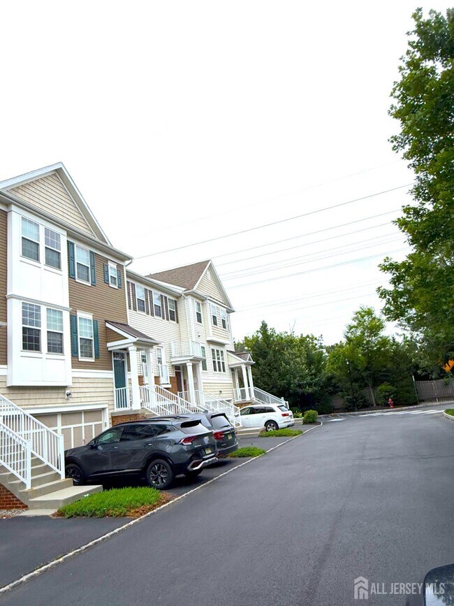 Foto del edificio - 1305 Hudson Cir