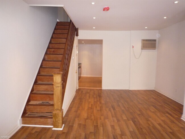 Building Photo - 4 br, 2 bath Apartment - 1937 Federal Street