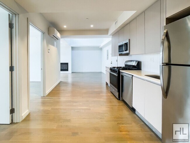 Building Photo - Bushwick Avenue / Spacious 2-Bed 1-Bath / ...