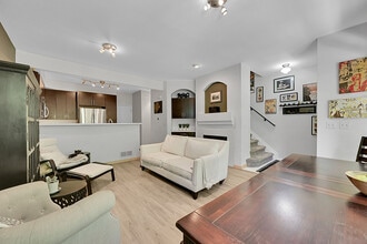 Building Photo - 5555 E Briarwood Ave