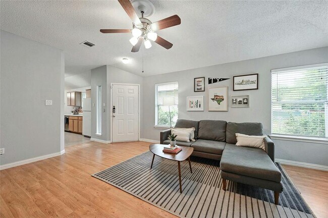 Building Photo - 8145 Huddleston Ln