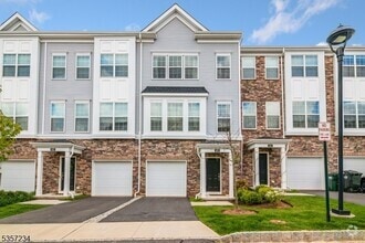 Building Photo - 403 Saratoga Ct