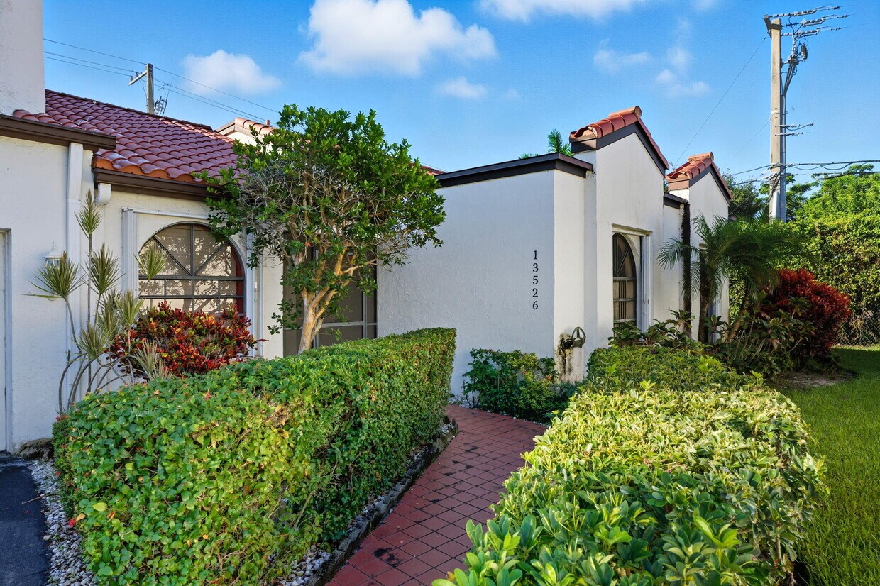 Foto principal - 13526 Fountain View Blvd