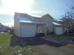 Building Photo - 3335 Southport Dr