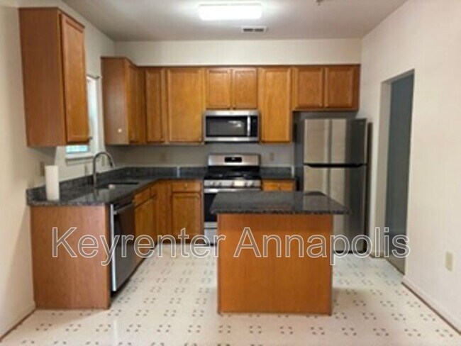 Building Photo - 1104 Wickford Ct
