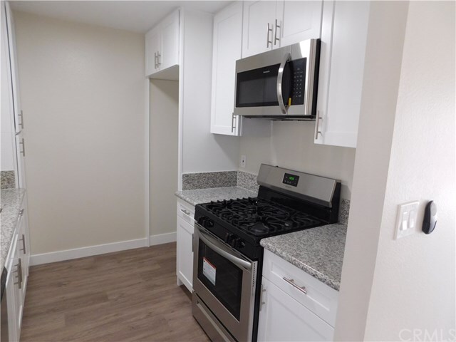 Foto del edificio - 1616 S Barrington Ave
