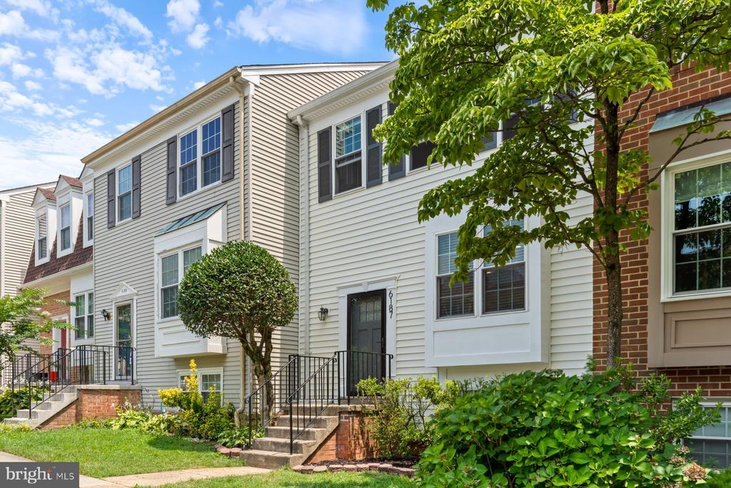 Foto principal - 6187 Green Hollow Ct