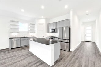 Building Photo - 153 Aurora Spgs Dr