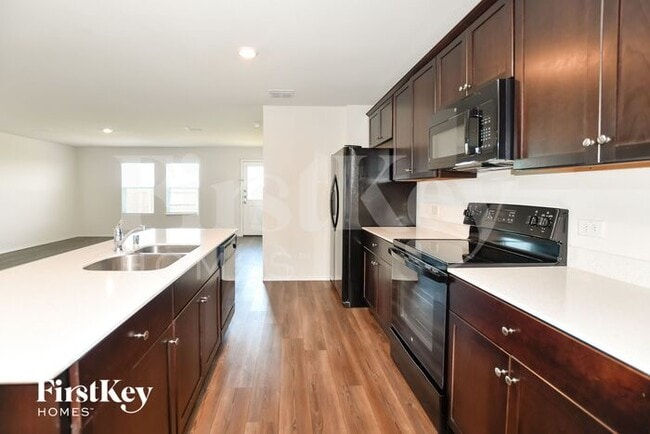 Building Photo - 608 Autumnwood Way