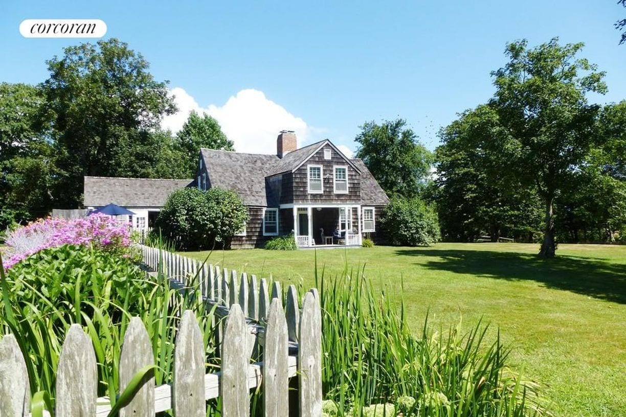 Primary Photo - 100 Wainscott Hollow Rd