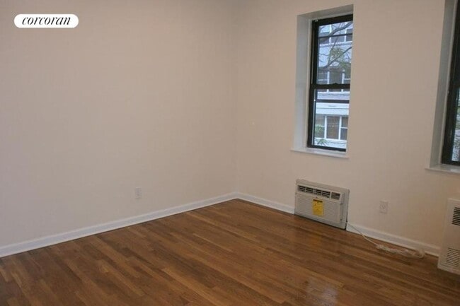 Building Photo - 152 E 35th St
