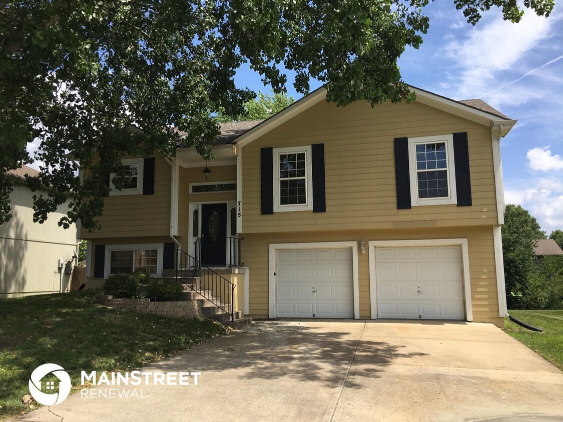 715 Berkshire Dr, Belton, MO 64012 House Rental in Belton, MO