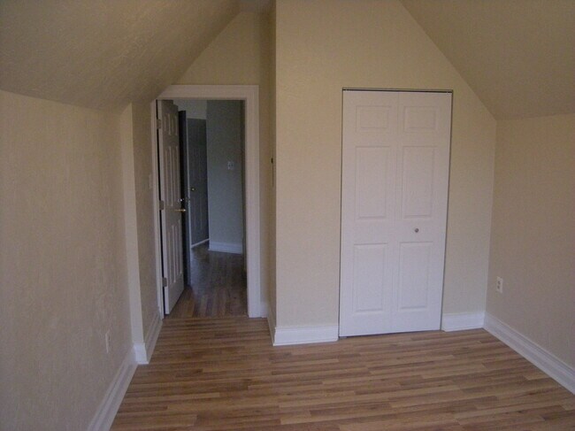 Foto del edificio - 244 S St Clair St