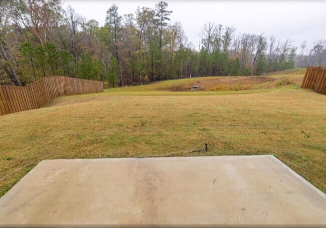 Building Photo - 4 Bedroom 2.5 Bath 2 Car Garage in Midland