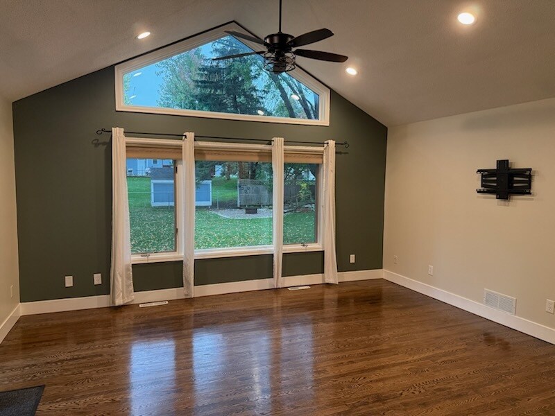 Foto principal - 15350 Drexel Way